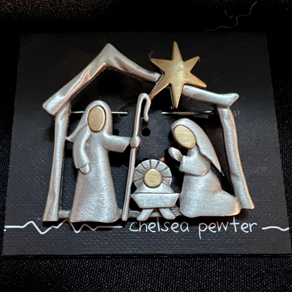 Nativity Brooch